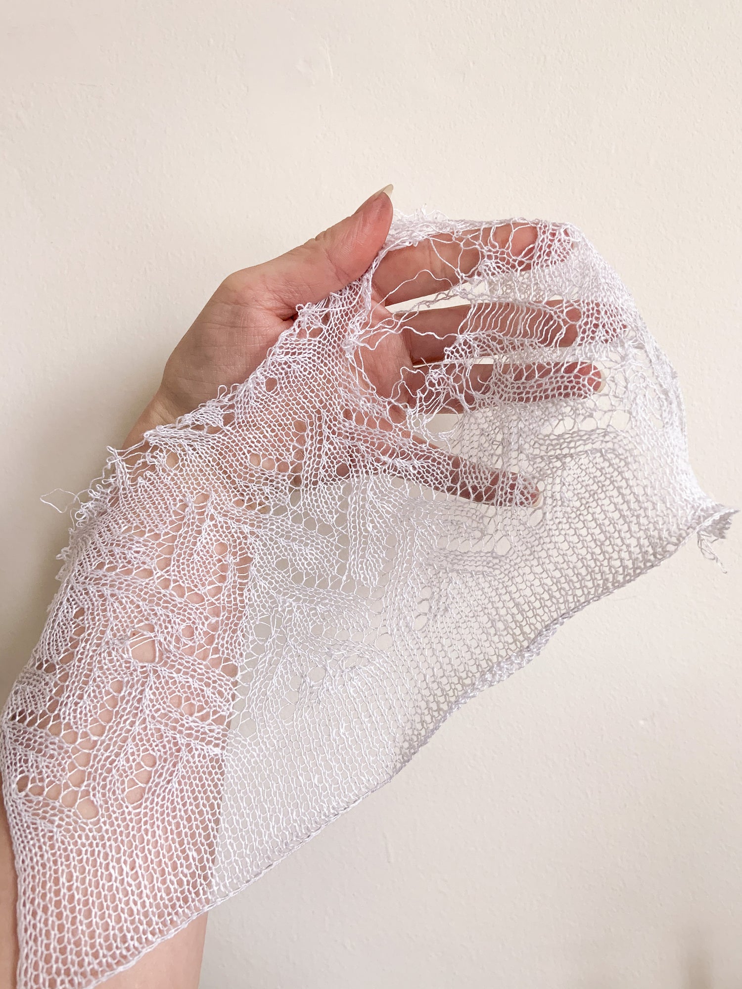 hand knitted lace, machine knitting, tricot machine, dentelle fait-main à montréal, matière naturelle, lin 